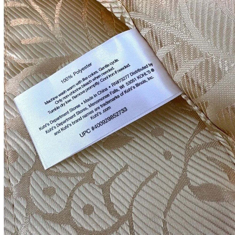 Set of 4‎ St. Nicholas Square Tablecloth Damask Floral Pattern Decor